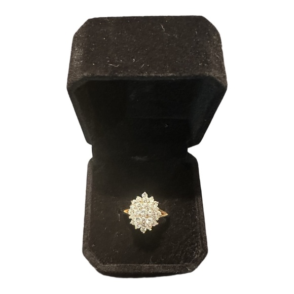 Gold Tone Ring Costume Jewelry Clear Rhinestones - Picture 1 of 10